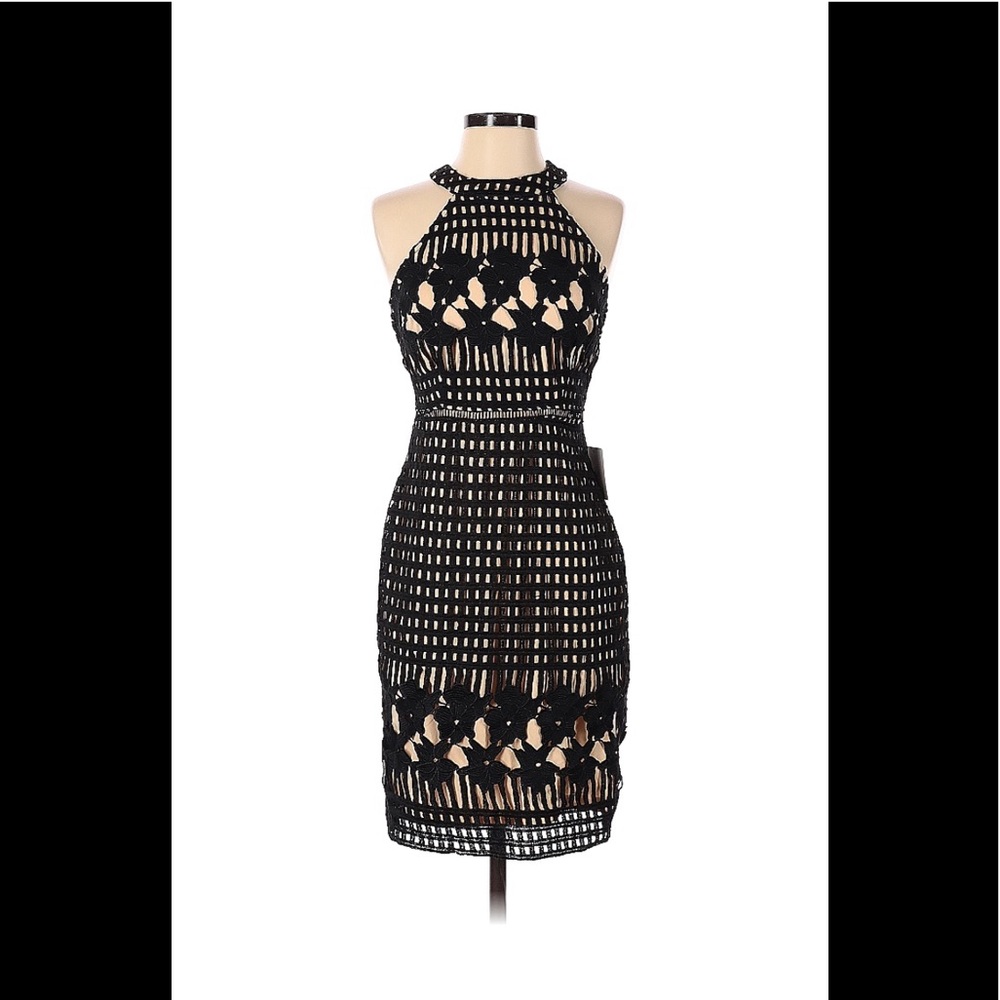 Lulus lace cocktail sheath dress